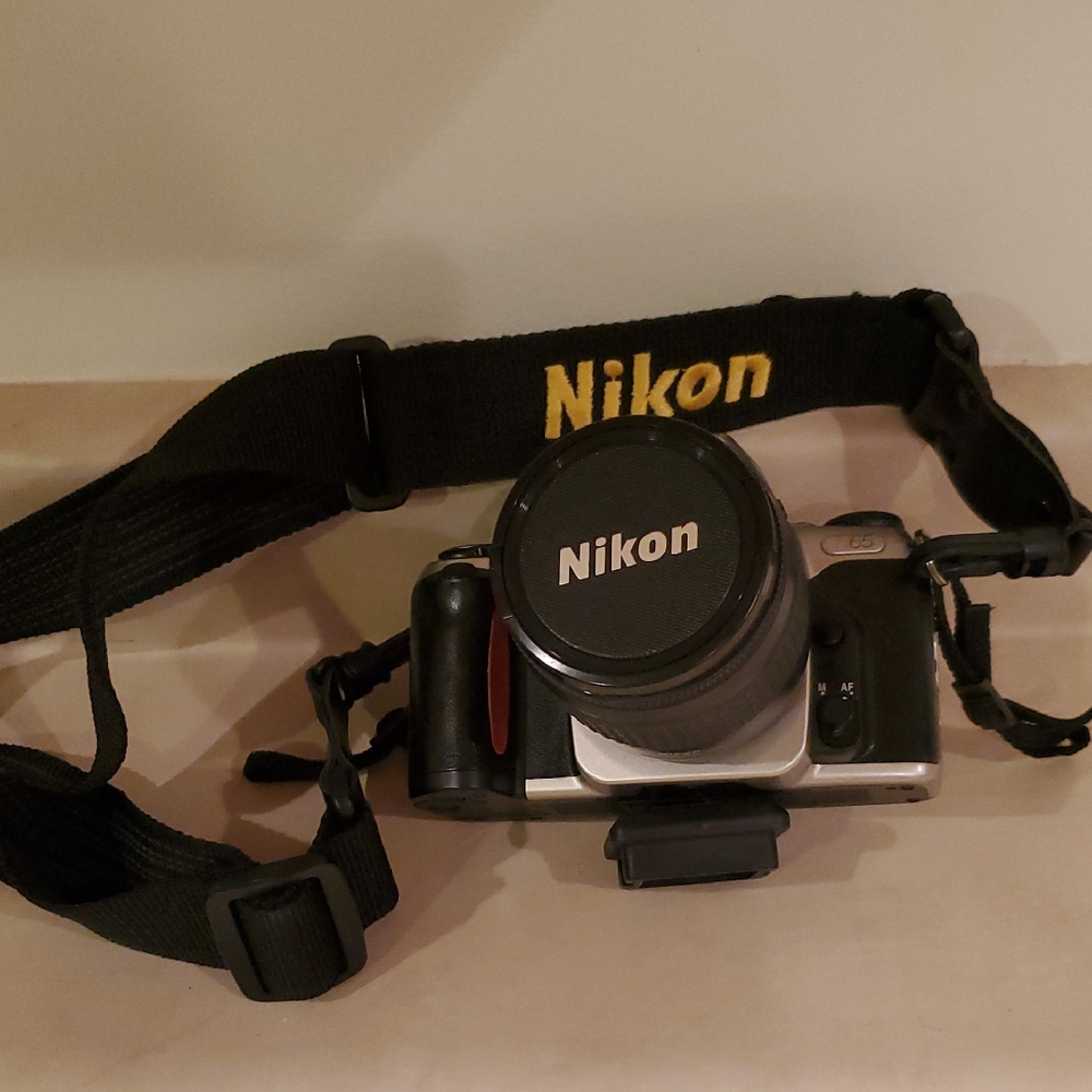 Nikon N65QD Camera With Zoom Lens